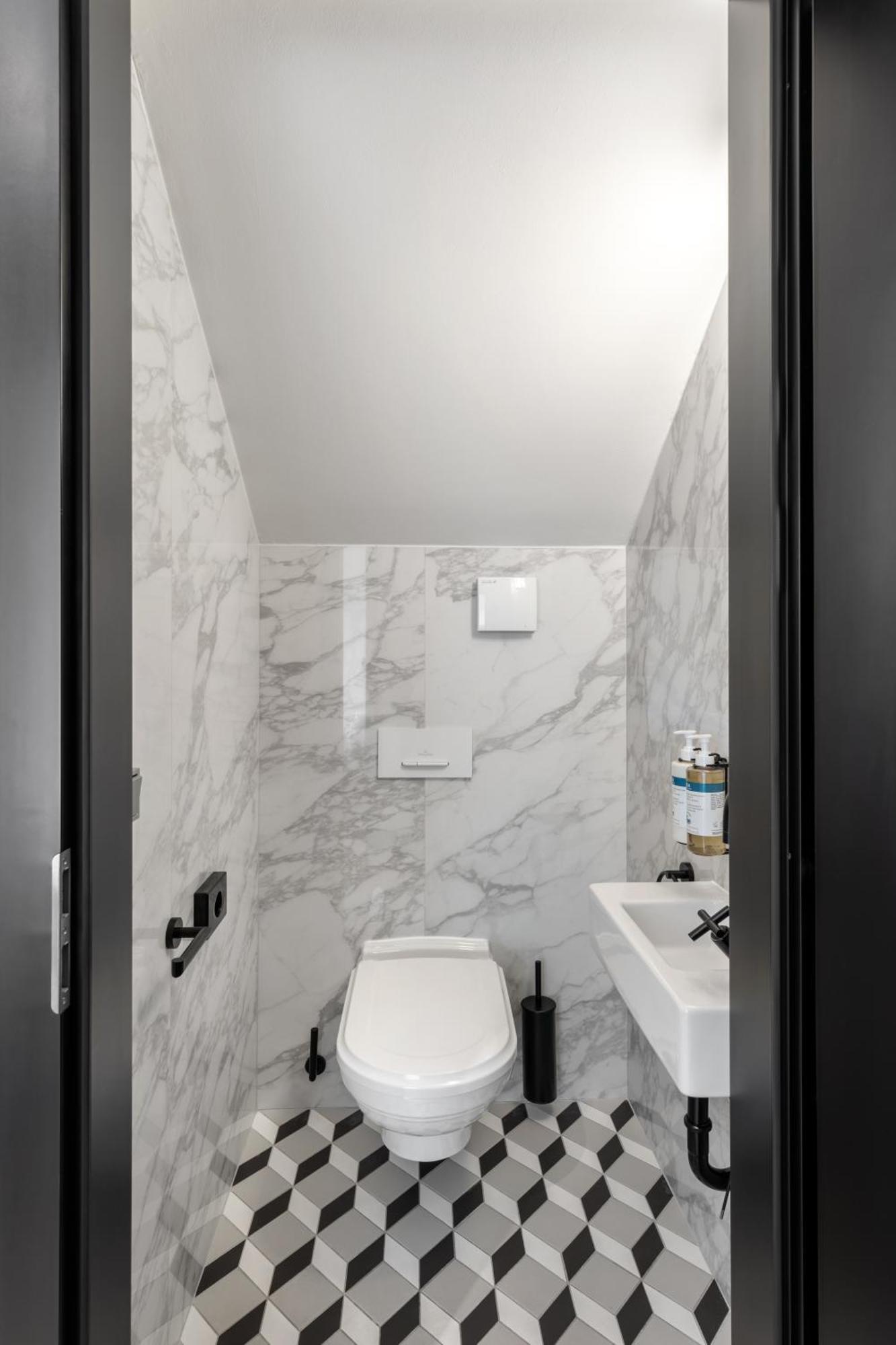 Numa Republika Apartahotel 4*